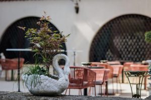 Art. History. Experience. – Eleganța cigar lounge-ului interbelic în inima Bucureștiului